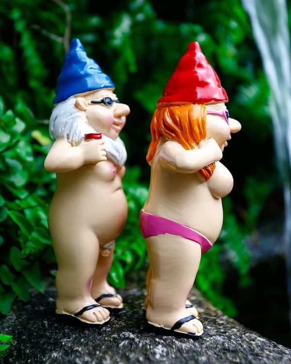 2-pack trädgårdstomtar Roliga tomtarstatyer Lekfull gräsmatta Resin