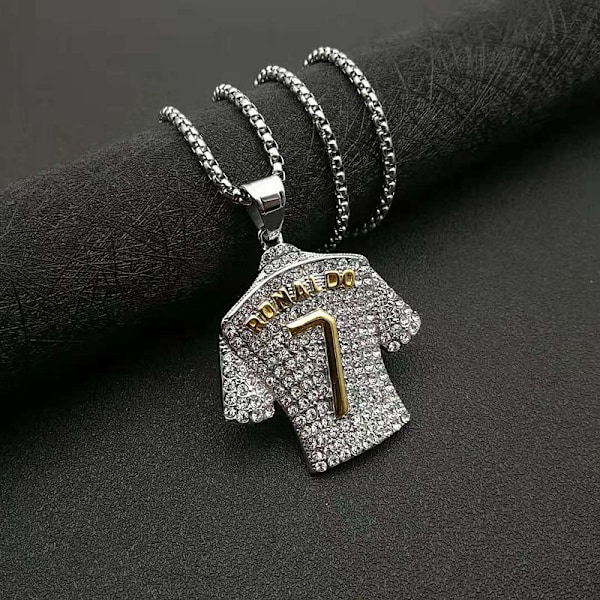 Hip hop personlighet trend fotbollsfan Ronaldo VM No.7 halsband mångsidigt titanstål hänge halsband Bicolor