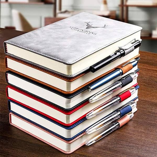 A5-notesbog - Hardcover Executive-notesbog med premium tykt papir, college-linjeret notesbog, 21 cm × 14,7 cm, 360 sider (sort)
