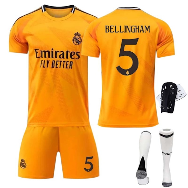 2425 Real Madrid bortefotballdrakt Bellingham-drakt med sokker + verneutstyr 24(130-140cm)
