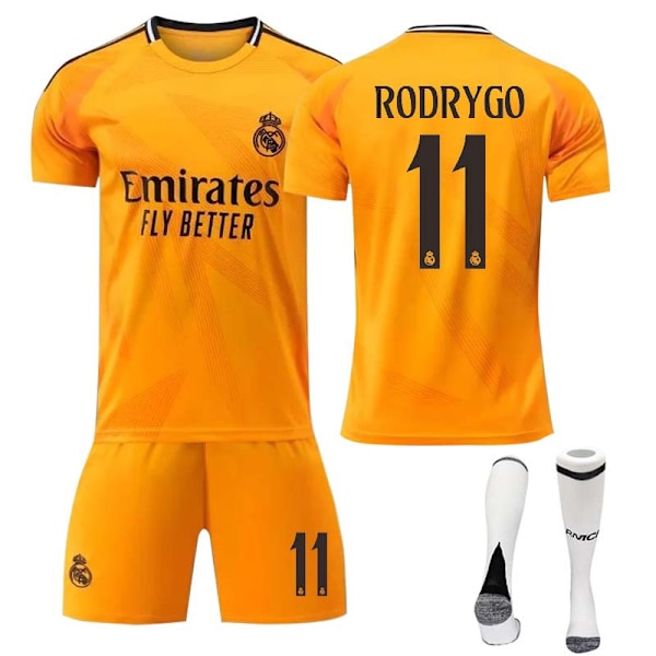 2425 Real Madrid vierasjalkapallopaita Rodrigo paita sukkien kanssa 20(110-120cm)