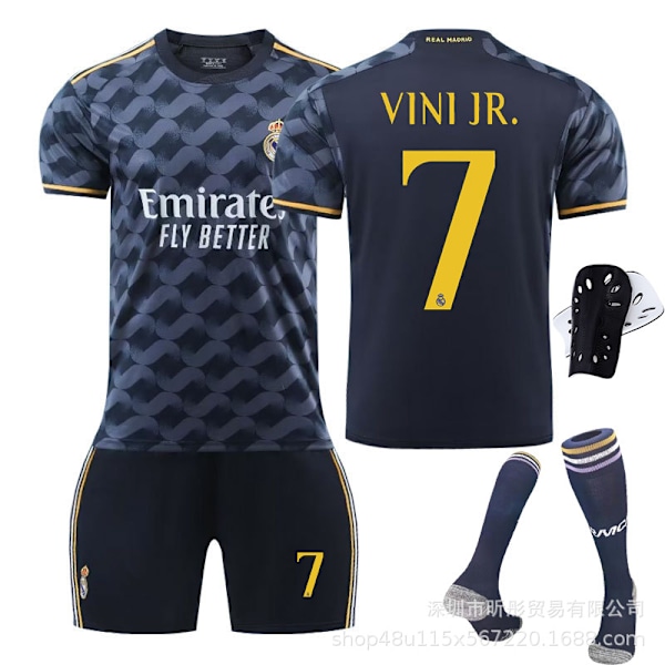 2324 Real Madrid bortaställ - Vinicius+strumpor+benskydd 20(110-120cm)