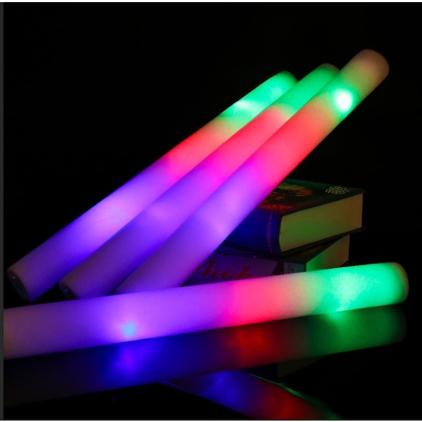 12/15/30/60 st LED-glödpinnar i bulk Färgglada RGB-glödpinnar i skum Cheer Tube Mörkt ljus för jul, födelsedag, bröllop, festtillbehör 30pcs White