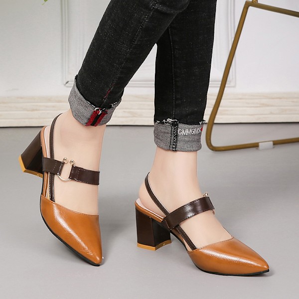 Högklackade sandaler med spetsig tå för dam Brown 35