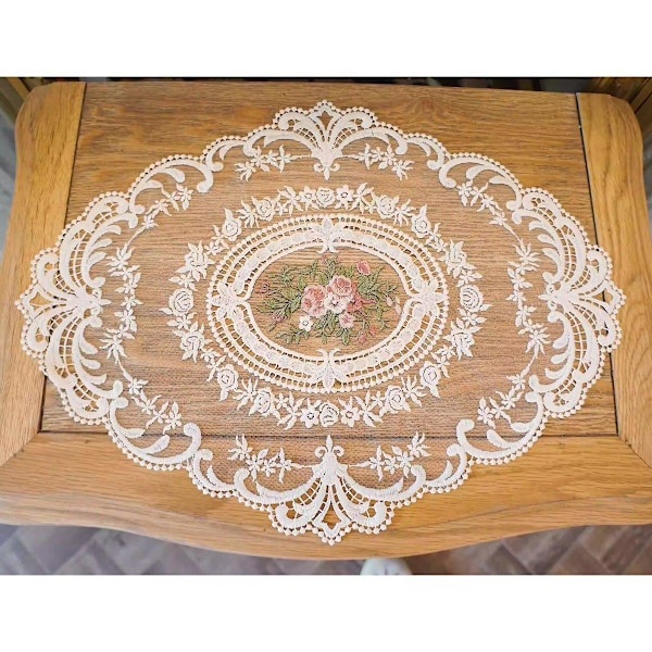4 kpl Retro Pitsi Soikeat Tabletit 31x42cm Ranskalaiset Virkatut Liinat 4 Värisetti