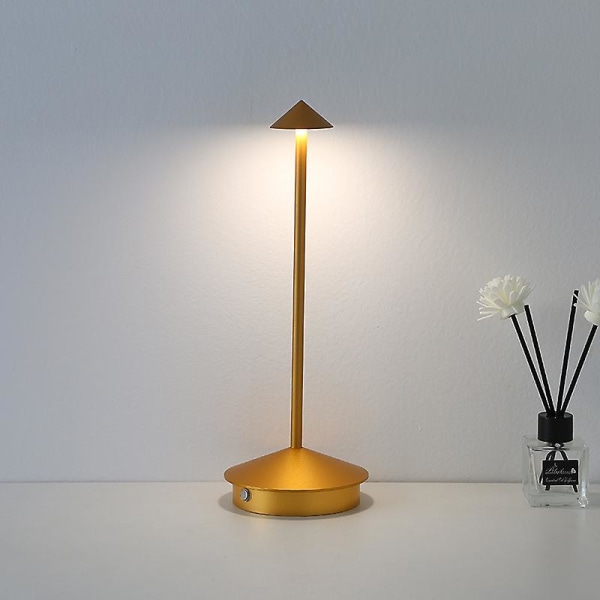 Genopladelig bordlampe Creative Dining Touch Led Hotel Bar Coffee Pina Pro Bordlampe Lampada Da Tavolo Dekorativ skrivebordslampe brown