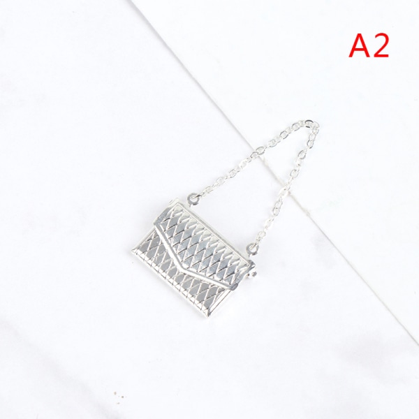Metallkedjepaket Dockväska Miniatyrhandväska för kläder A2