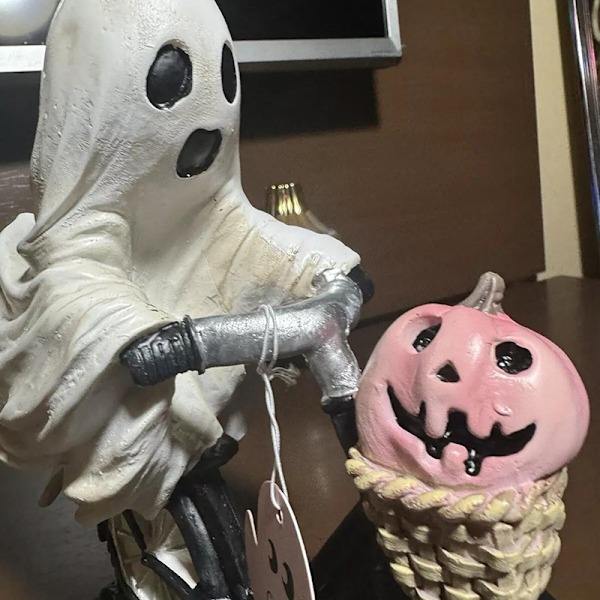 Spöklik spökcykel Halloween-figur spöke som cyklar på cykel Gi 1PCS