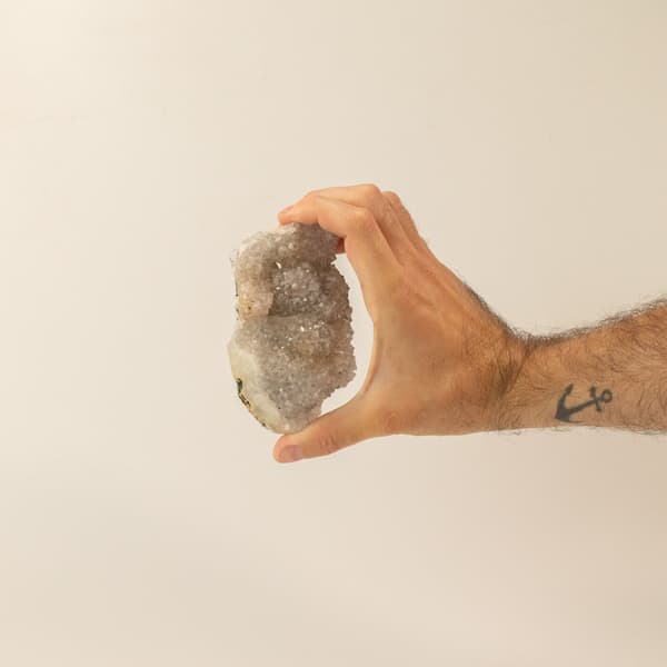 Med blandade amethystgeoder - 6-9 cm (ca 1 kg) 2-3 stycken