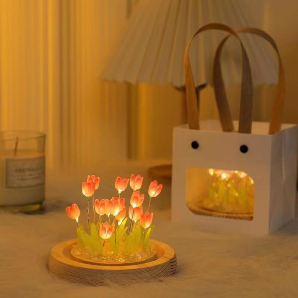 Tulip Lampe Blomst Nattlys - DIY Søt Simulering LED Lys 20 Blomster Bordlamper Skrivebord Soverom Dekorasjon Håndlagde Lys Gave