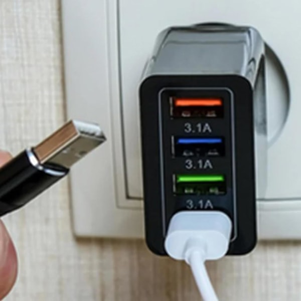 QC3.0 hurtiglading 4USB multi-port reiselader Ultra-hurtig lading, fungerer for alle smarttelefoner
