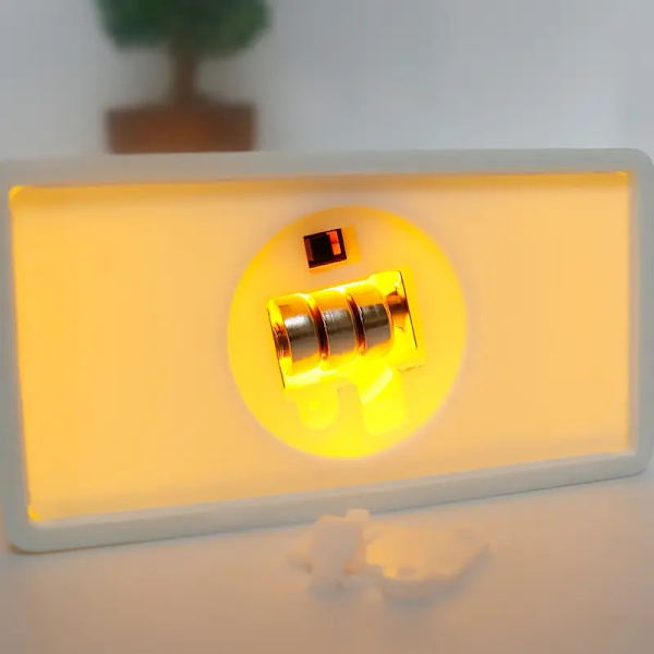 Joulupöydän lamput, luovat elektroniset LED-ikkuna valot, kynttilänjalka koristeet, juhlakoti koriste-esineet