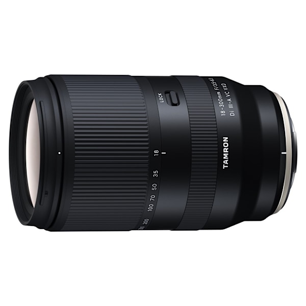 Tamron 18-300 mm f/3.5-6.3 Di III-A VC VXD-objektiv til Fujifilm Sort