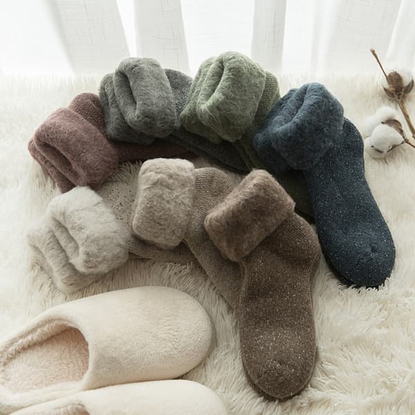 Socks (1 pair) cozy & warm wool helps against cold feet