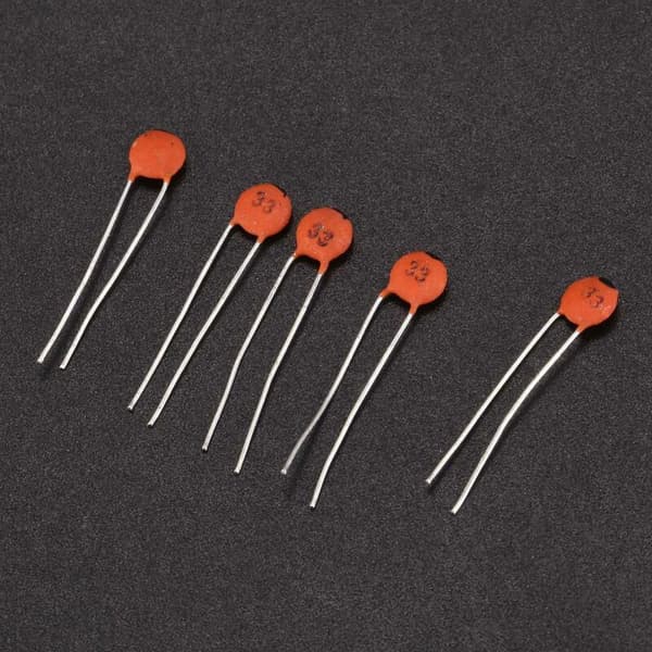 30 x 0,033uF 50V DIP matalajännitteiset keraamiset levykondensaattorit