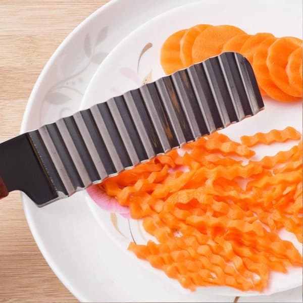 Bølget kniv i rustfrit stål til pommes frites, chips og pynt, sølv 22 x 5 cm
