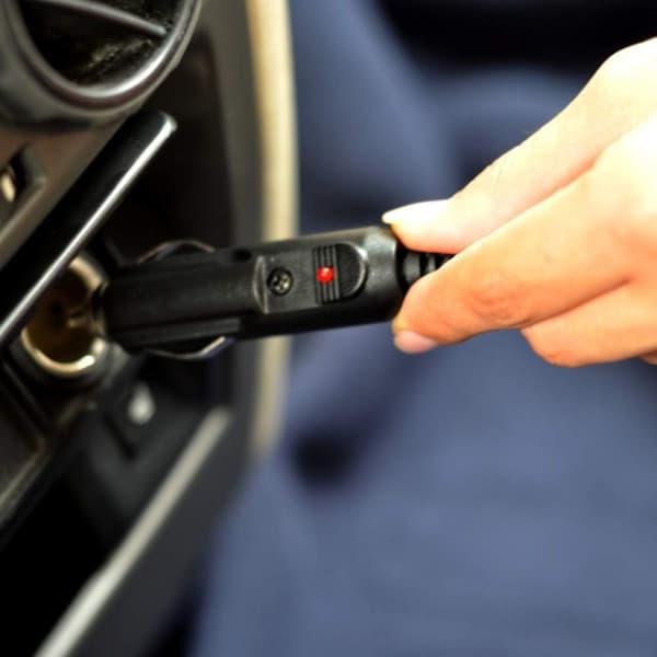 Svart og Rød Elektrisk Teppe - 12V Elektrisk Bilvarmeteppe