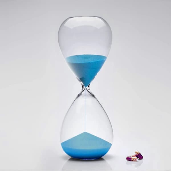 Timeglas, farverigt og moderne, sandtimer-inspireret glas 15 min kontorbordsindretning
