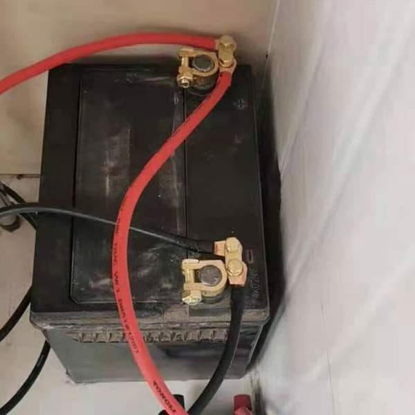 Her Kindness 1 par bilbatteripoler +/- 12V/24V - Universelle batteritilslutninger til bil, motorcykel, campingvogn