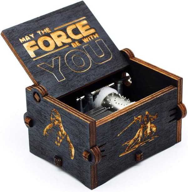 Sort træ-spilledåse Star Wars, antik håndskåret håndsvinget træ
