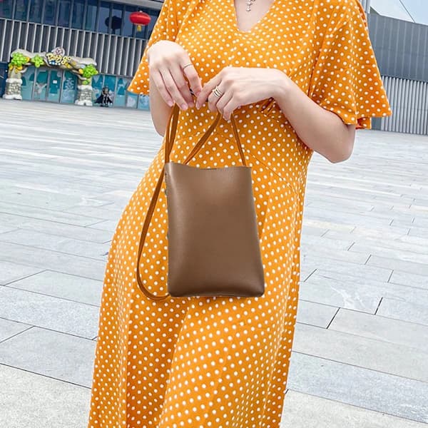 Små Crossbody-väskor för kvinnor Mobilväska Crossbody kaffe
