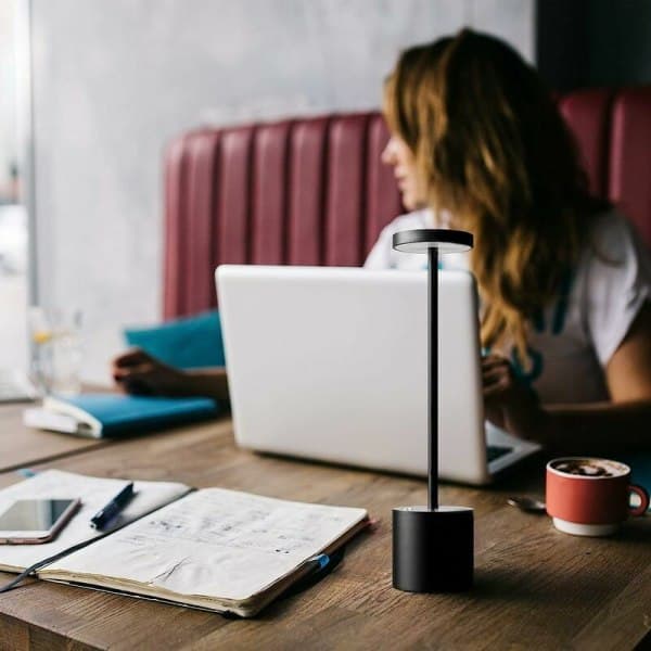(Svart) Trådløs skrivebordslampe, USB-oppladbar metall LED Mach 6000