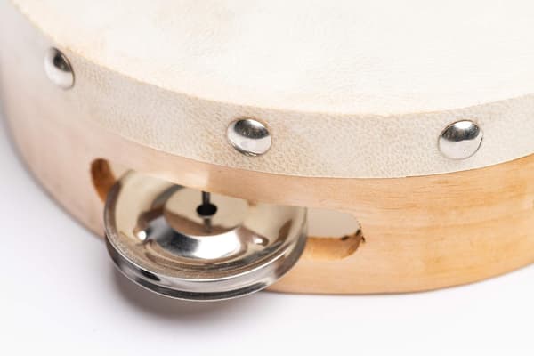 Luonnonnahkainen tamburiini - ø15 cm - 8 kulkusta - Puukehys