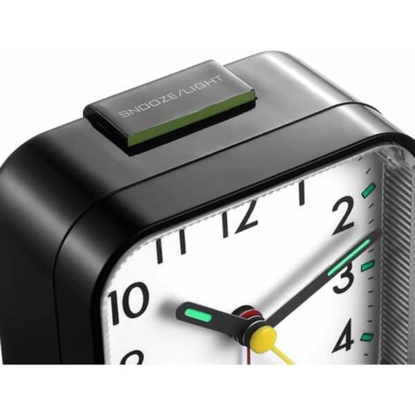 Analog Travel Alarm Clock, Super Silent Battery Operated Small Desk Clock with Snooze, Beep Sound, Night Light Function, Easy Setting Clock for Bedroom,