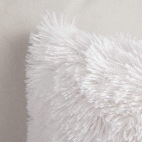 2-pack fluffiga konstpäls kuddfodral 43x43cm Vit