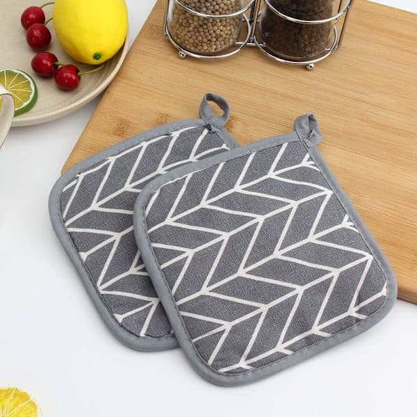 Heat-Resistant Cotton-Polyester Blend Pot Holders, Square Pot Holders for Cooking, Baking, Kitchen, Grey