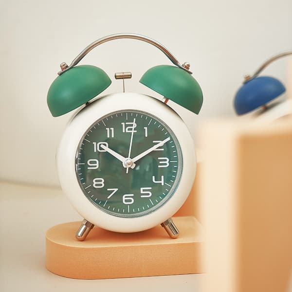 Analog alarm clock without ticking battery operation for bedroom