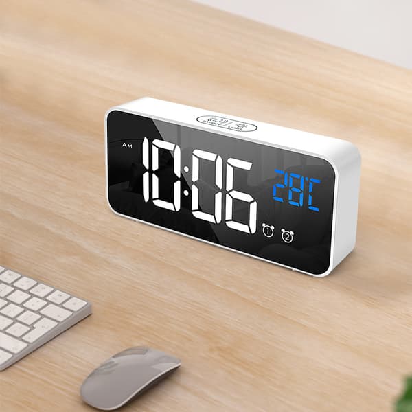 1 st (Vit) Digital väckarklocka, LED-väckarklocka med snooze-funktion
