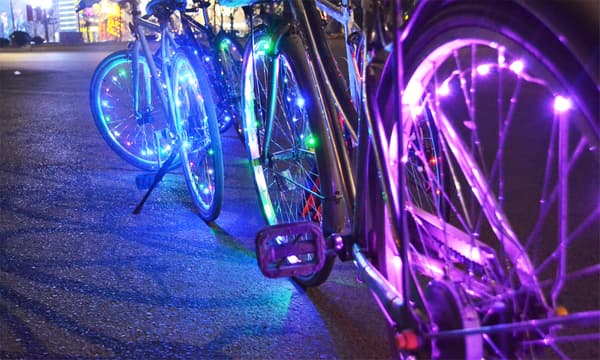 Alle syv farver 1-pak dæk LED cykelhjulslamper bliv mere synlig