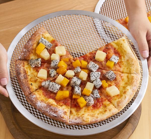 4-delt 9\" aluminium pizzagrill, sølvlett og varmebestandig