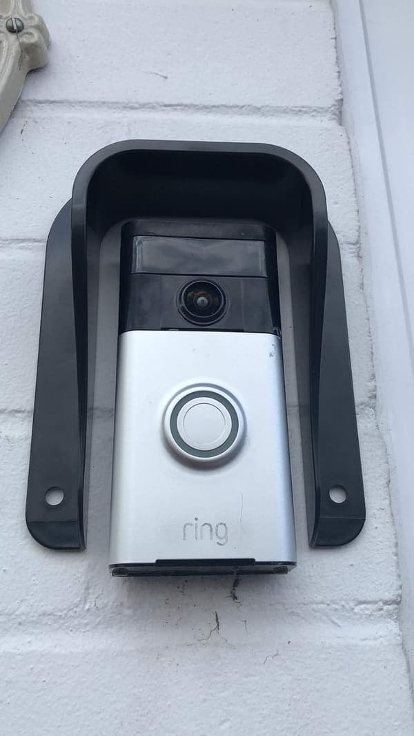 Sadesuoja videokelloille. Sääsuoja Ring-ovikelloille, Arlo, Eufy ja muille kameraovikelloille.
