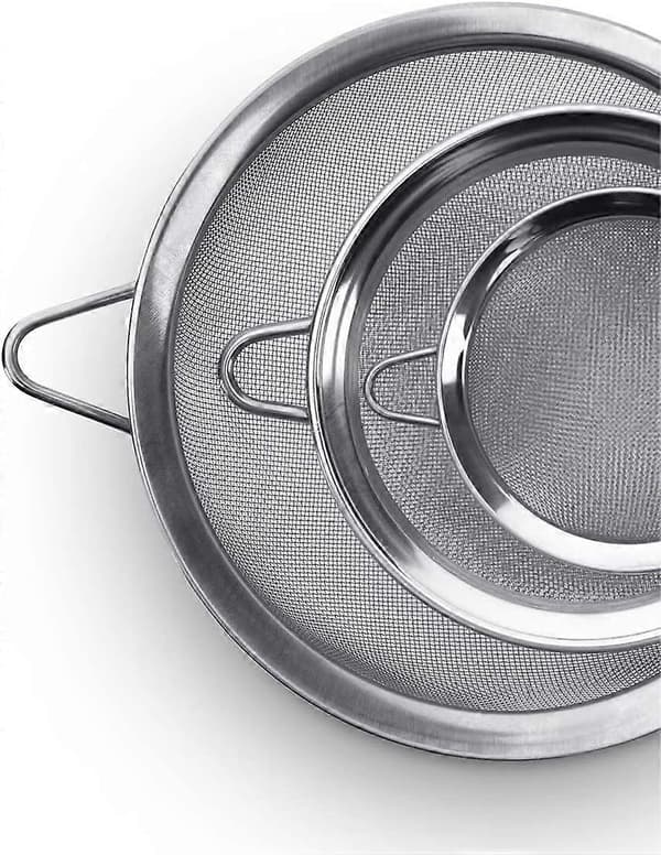 Stainless Steel Mesh Strainer with Sturdy Handle for Tea, Coffee, Juice - Steel Colanders & Sieves - No Sharp Edges & Reinforced Frame, 3 Pcs