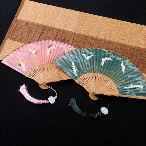 Classic Traditional Design Folding Bamboo Silk Hand Fan Offering Elegance and Versatility, Compatible with Various Occasions, Pink Pink