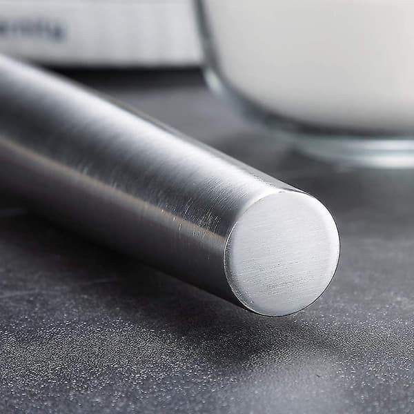 Kjevle i rustfritt stål med matt finish for baking av pizzabunn, paier og kaker