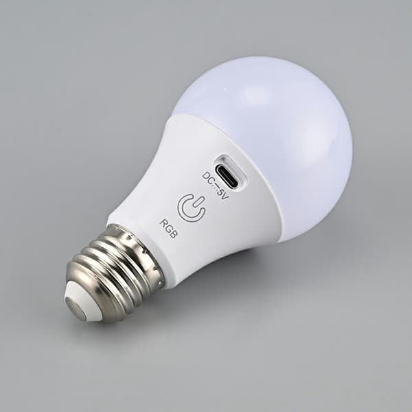 E27 RGB Oppladbar Lyspære Fjernkontroll Timer Dimbar 2700 - 6500K Vit white