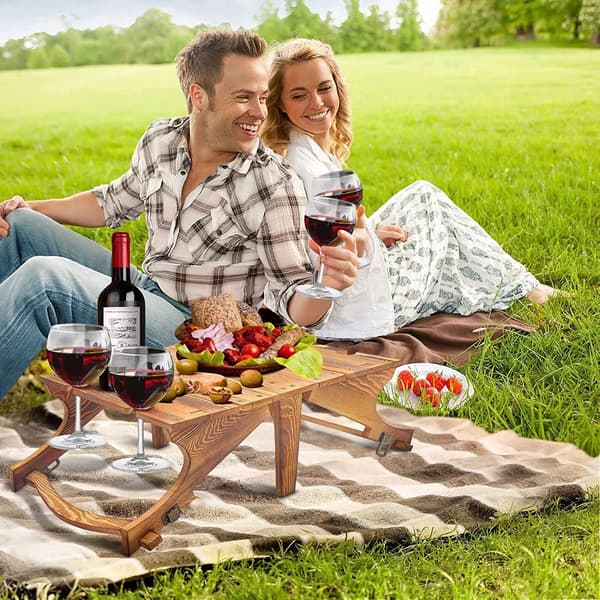Bærbart picnicbord, 2-i-1 foldbart træpicnicbord, vinbord med 4 vinglasholdere, velegnet til udendørs græsplæne, strand, park, have