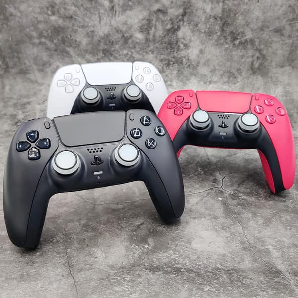 8x svart og hvit tommelgrepbeskyttelse tilbehørssett XBOX One Series X S Switch Pro-kontroller PS5 PS4-kontroller spakbeskyttelse tilbehør sikting