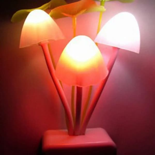Fantasifull Sopp LED Lotusblad Nattlampe, Lysstyrkekontroll, Plug-in Nattlampe, Nattlys