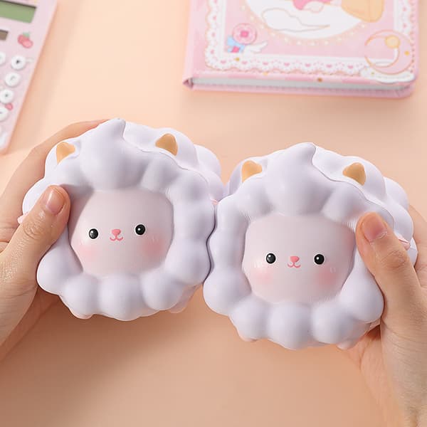1 pakke lille får blødt legetøj 3D Squishy legetøj stressaflastning S