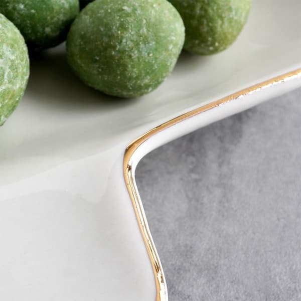 Porselens juletretallerken med gulldetaljer – Perfekt til jul!