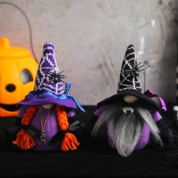 Halloween-dekorationer - Ansigtsløse dukker til fest og underholdning