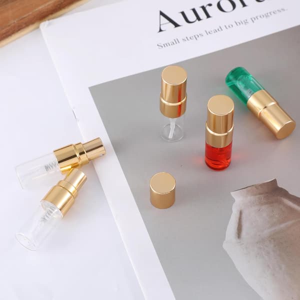 50 st 2 ml sprayflaska i glas för resor (guld)
