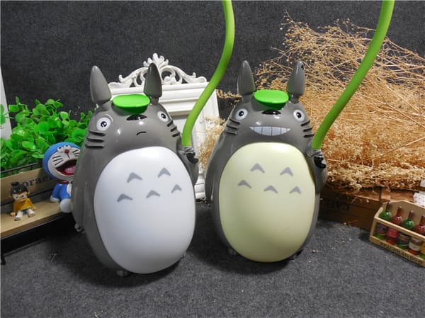 Totoro USB-skrivebordslampe, kreativ nattlampe med dobbel bruk (hvit mage chinchilla)