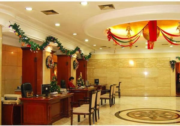 Artificial Christmas Tree Garland Decorative Main Indoor Outdoor