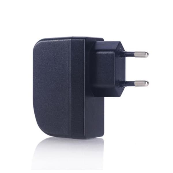 Laturi ja Micro-USB-kaapeli 1 metri - Musta