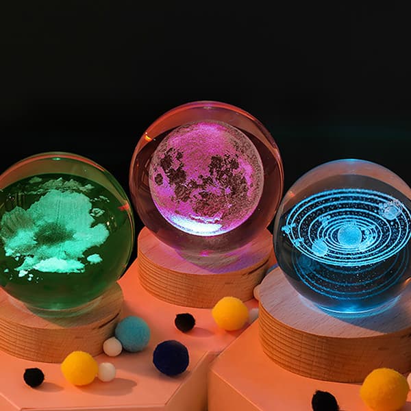 Astronaut Victory Night Light, 6 cm Globe with 7 cm Colorful Wooden Base, USB Plug